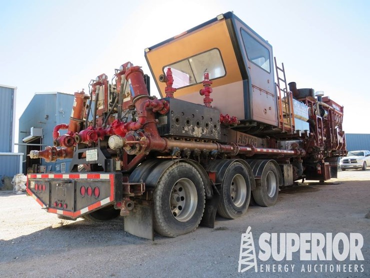 2012-caterpillar-c27-image-3