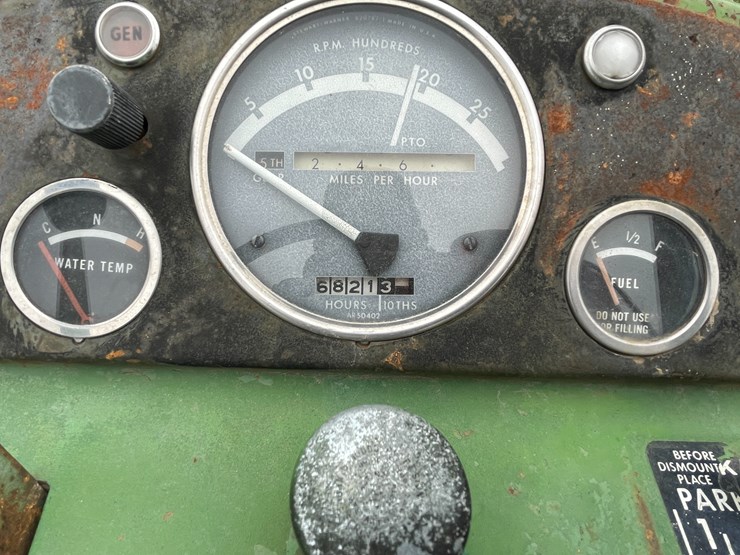 john-deere-4010-image-34