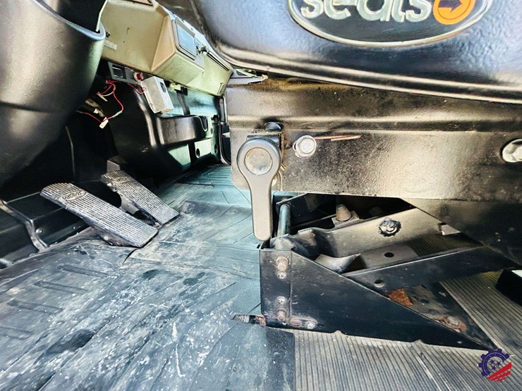 2007-peterbilt-340-image-163