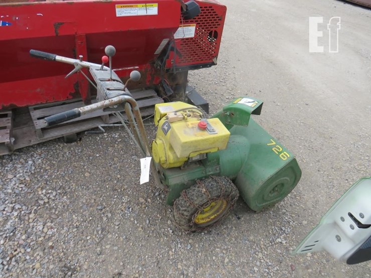 john-deere-726-image-1