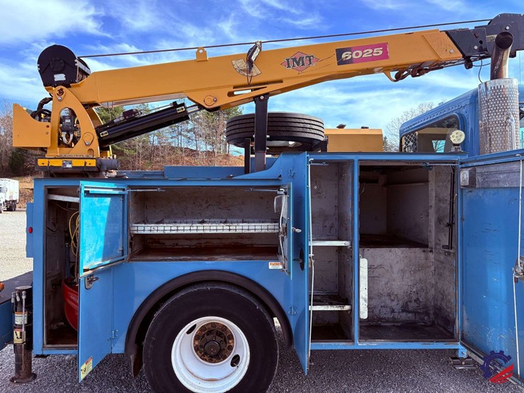 2012-peterbilt-337-image-59