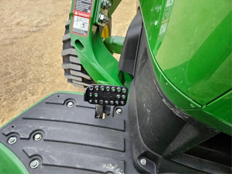 #3081-•-john-deere-4052-4x4-tractor/-400e-loader-image-32