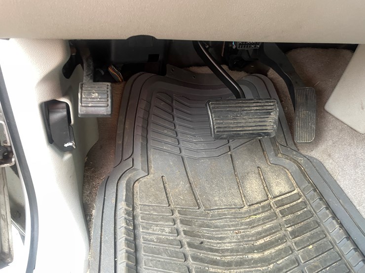 2010-gmc-yukon-image-40