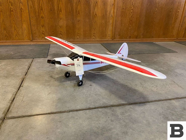 horizon-hobby-super-cub-model-airplane-image-1