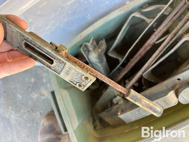 antique-bells-&-door-hardware-image-15