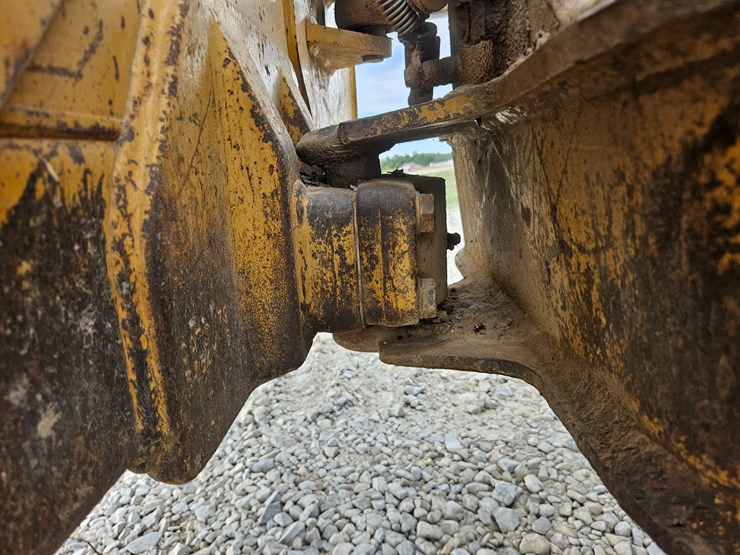 2002-caterpillar-d5g-xl-image-97