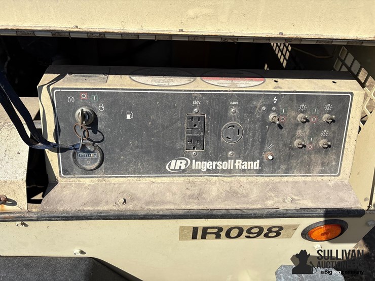 2007-ingersoll-rand-light-tower-image-19