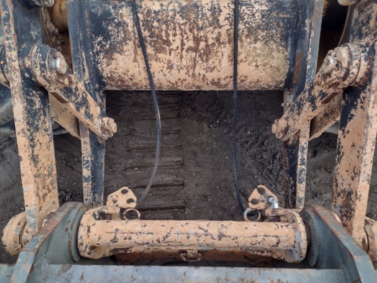 2003-deere-tc54h-image-16