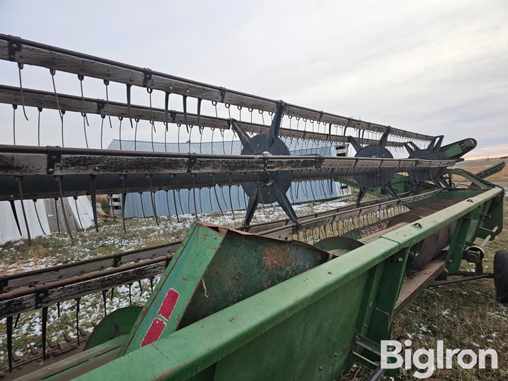 john-deere-224-image-11