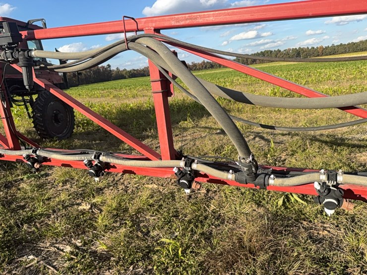 case-ih-3185-patriot-sprayer-image-22