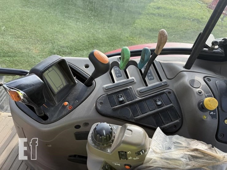 2018-case-ih-125-image-11