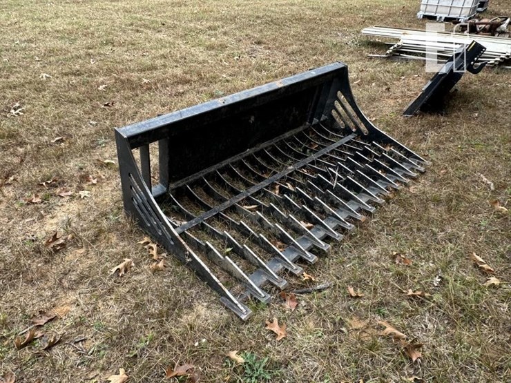 skid-steer-rock-bucket-image-2
