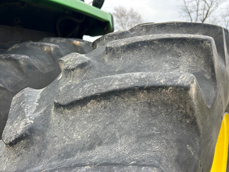 john-deere-4755-image-27