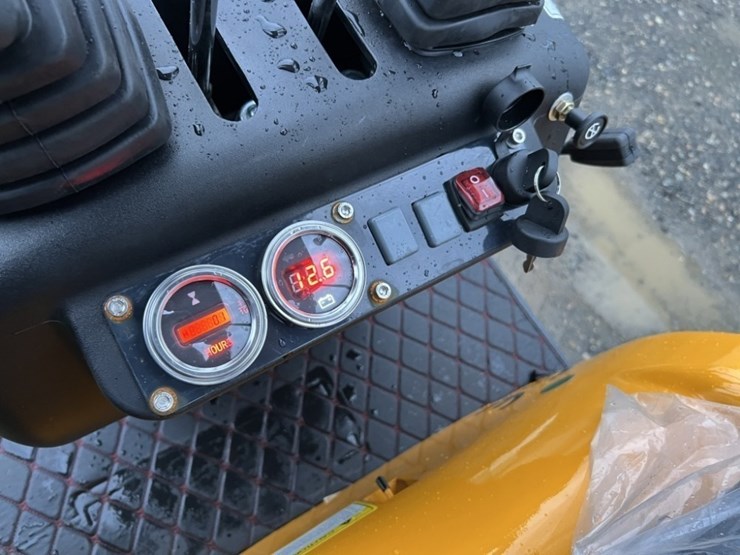 2025-infront-yfe10-mini-hydraulic-excavator-image-17