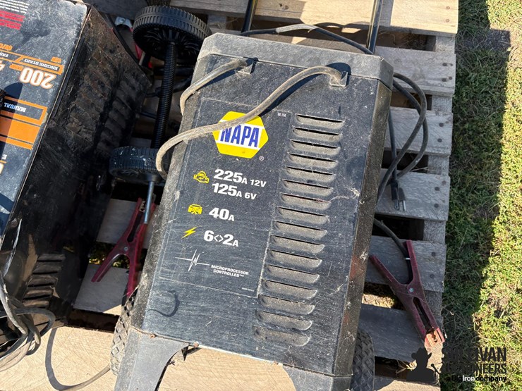 misc-pallet-of-battery-chargers-image-12