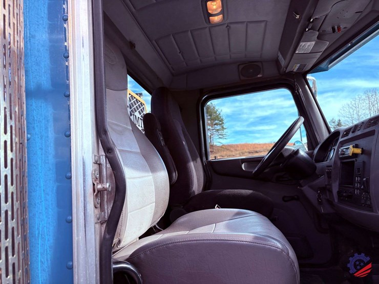 2012-peterbilt-337-image-68