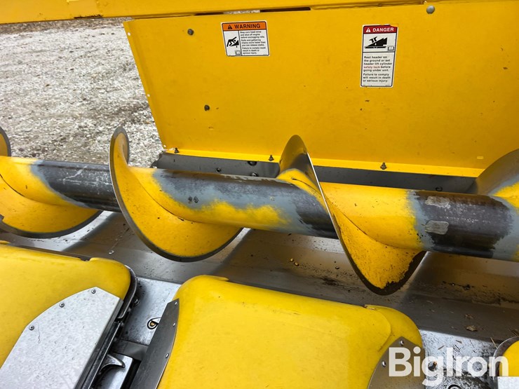 new-holland-98c-image-13