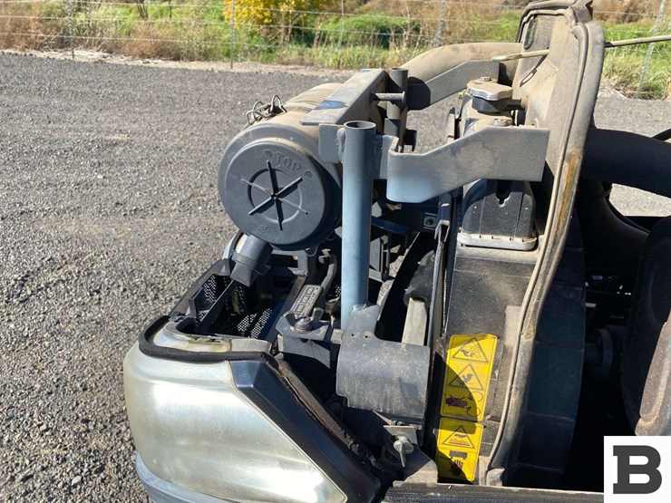 kubota-l4240d-tractor-image-40