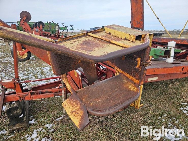 new-holland-1010-image-15