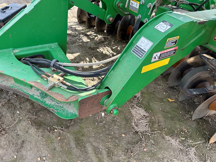 john-deere-2623-image-34