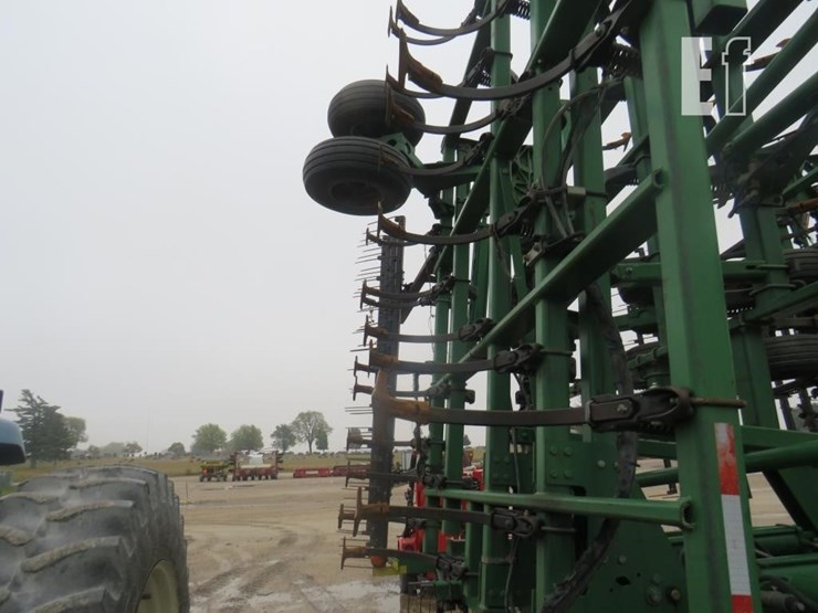 john-deere-2210-image-5