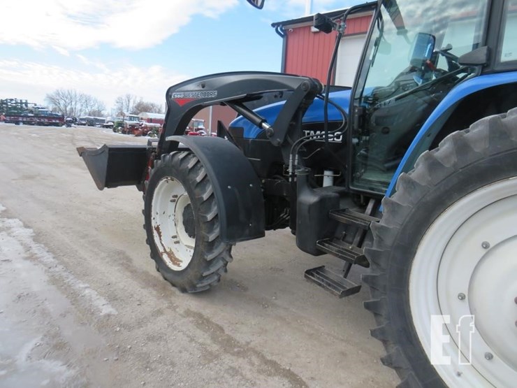 new-holland-tm150-image-11