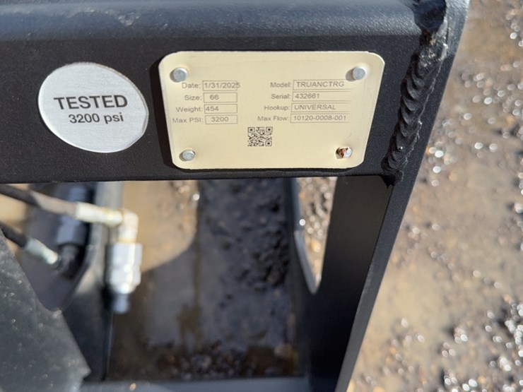 #2018-•-trubilt-66"-skid-steer-2-cylinder-grapple-image-4