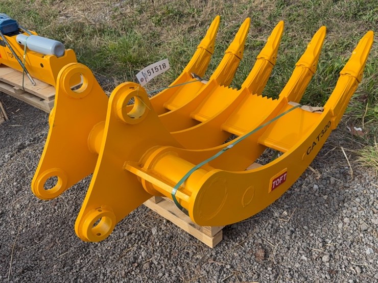 caterpillar-320-image-1