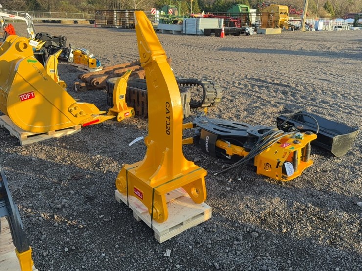 caterpillar-320-image-2