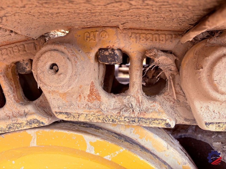 2019-caterpillar-d6t-xw-image-17