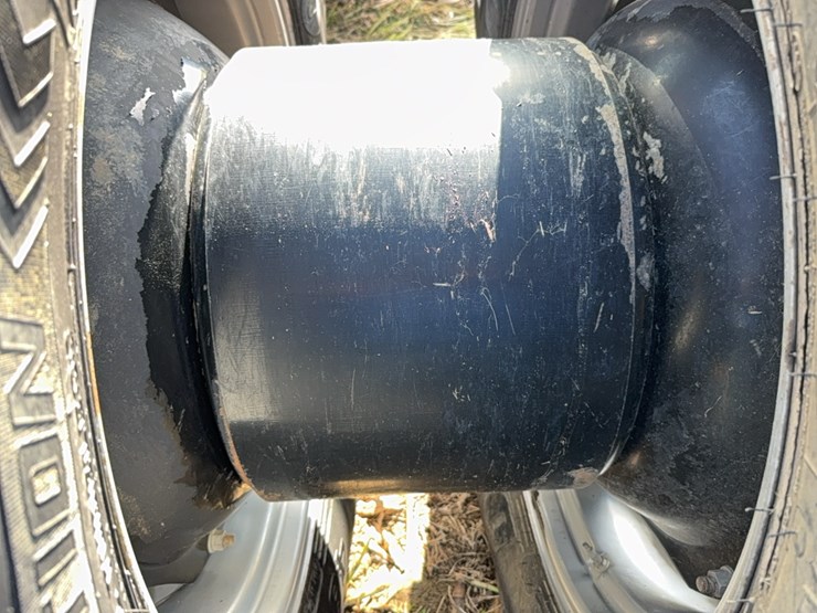 case-ih-magnum-335-image-73