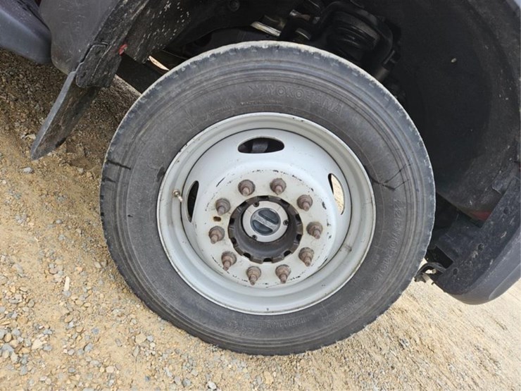 2016-ford-550-image-30