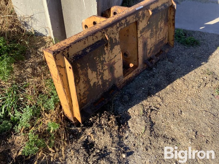 universal-skid-steer-to-mini-excavator-mount-adapter-image-3