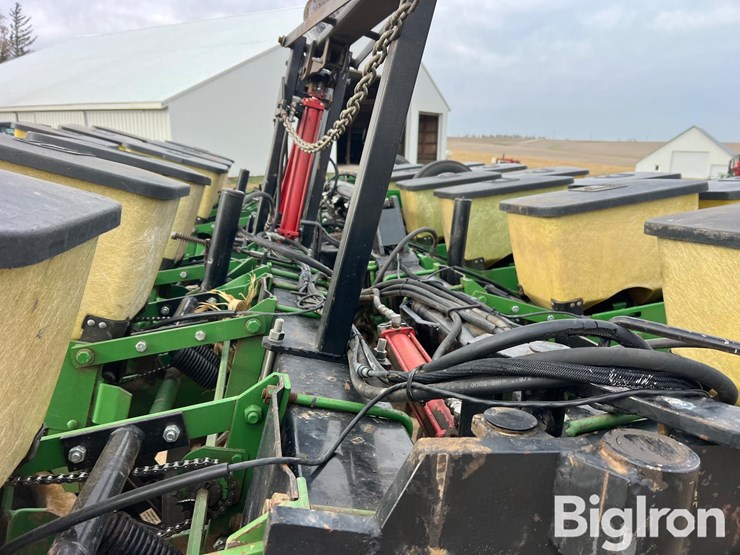 john-deere-7000-image-16