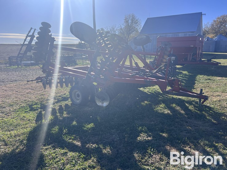 international-490-image-3