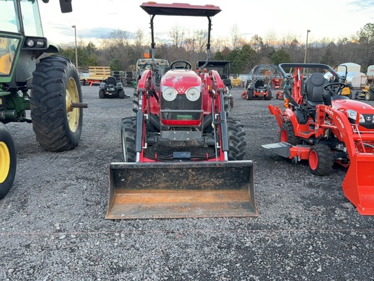 massey-ferguson-2706e-image-2