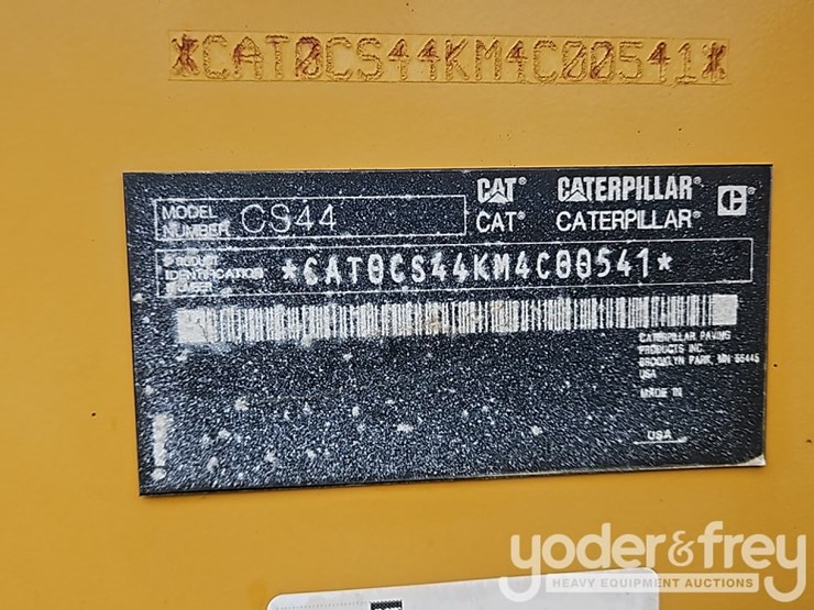 2013-caterpillar-cs44-image-33