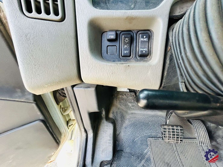 2013-international-durastar-4400-image-79