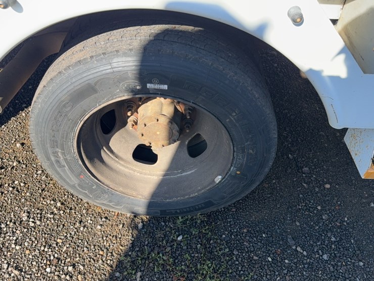 2010-altec-at37g-image-5