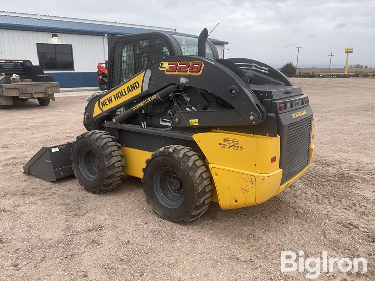 2023-new-holland-l328-image-7