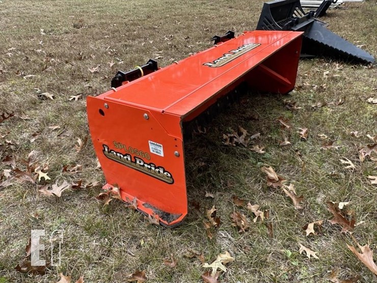 land-pride-spl0560-snow-pusher-image-2