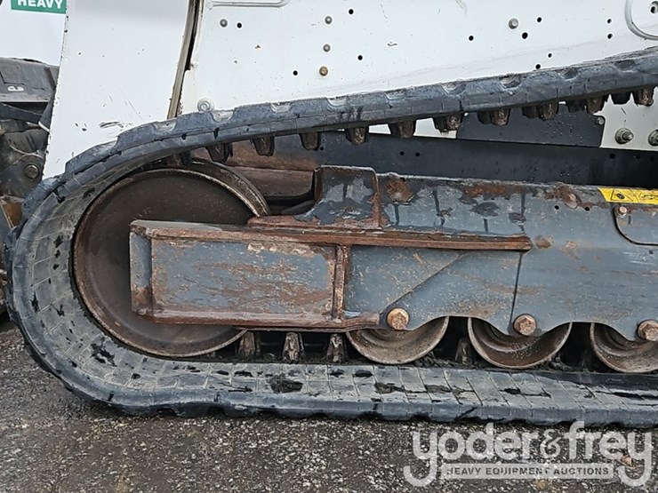 2019-bobcat-t740-image-8