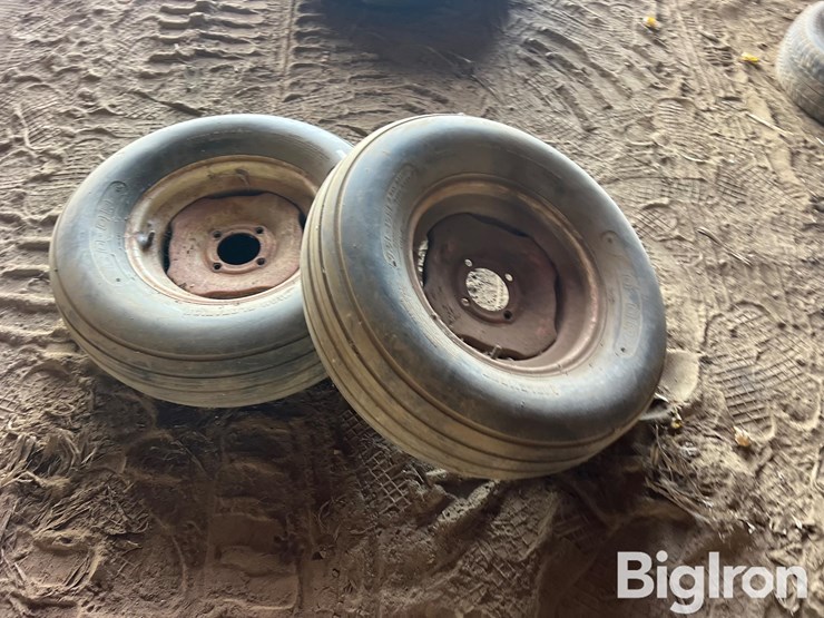 implement-9.5-15sl-tires-&-rims-image-5
