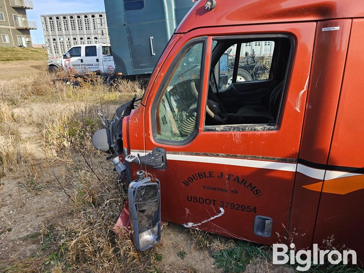peterbilt-387-image-9