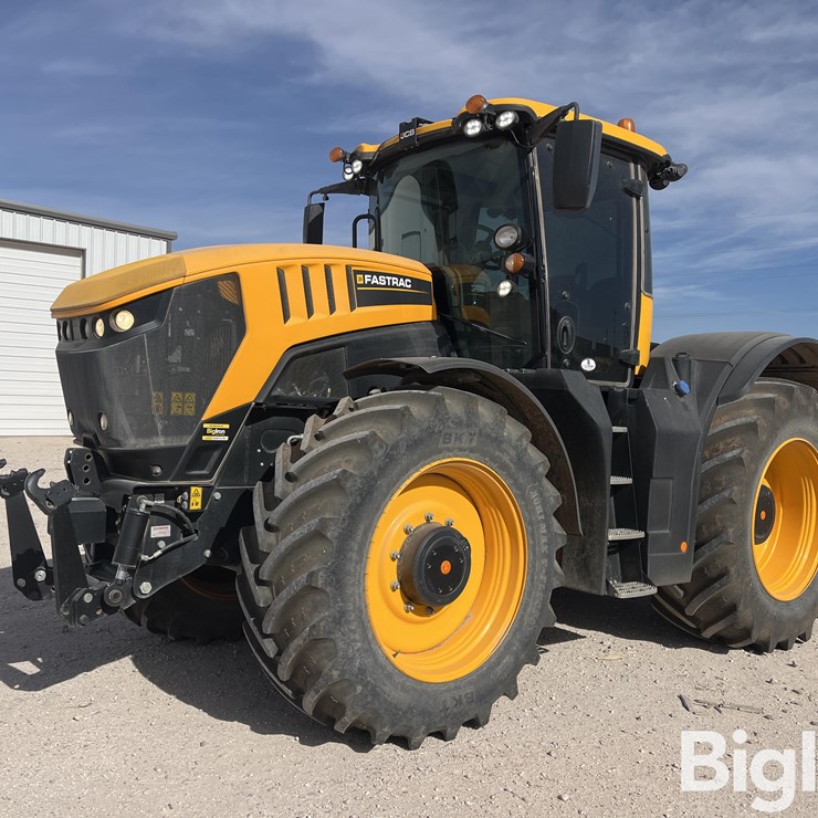 2021 JCB FASTRAC 8330