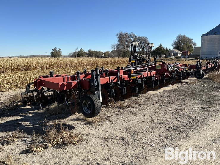 case-ih-5300-image-3