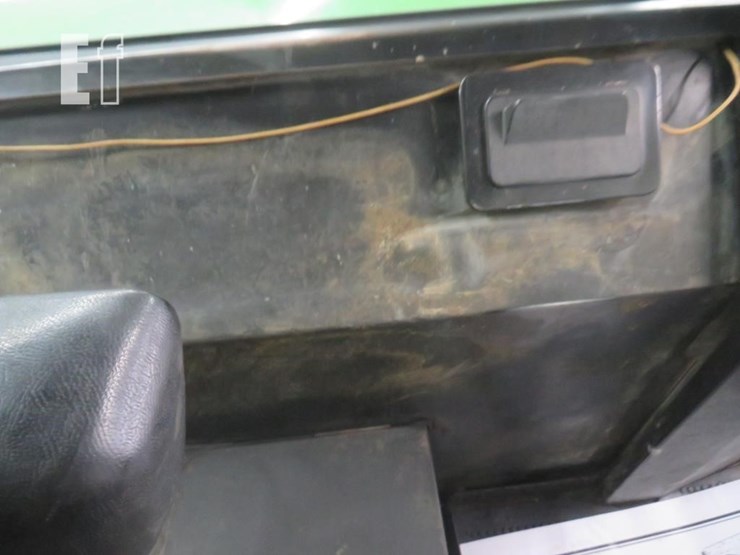 john-deere-4430-image-32