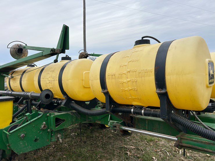 john-deere-7200-image-17