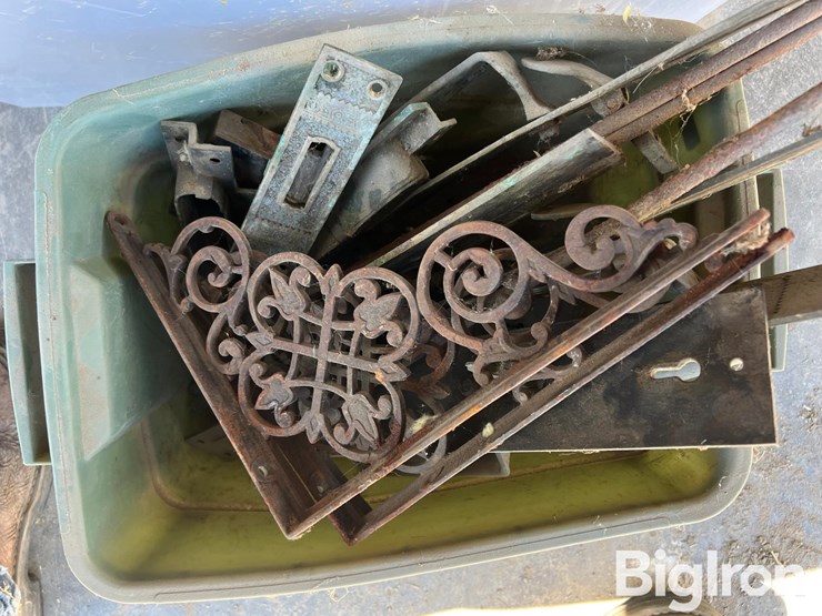 antique-bells-&-door-hardware-image-13