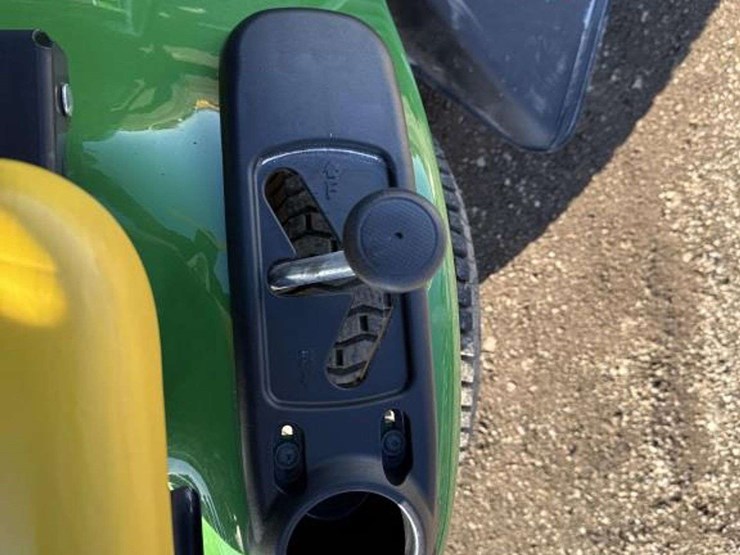 john-deere-d105-image-12